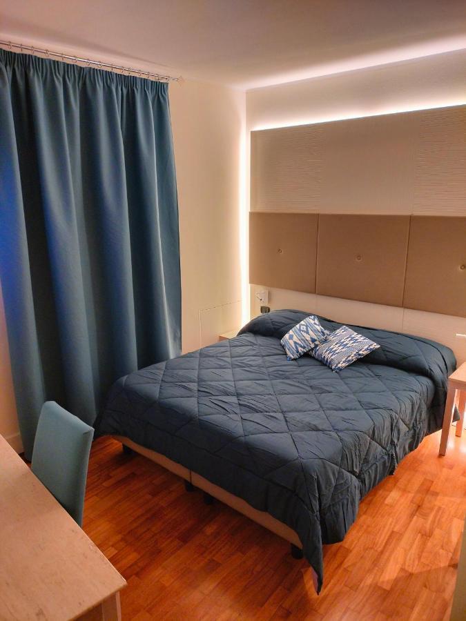 Double or Twin Room Sea View