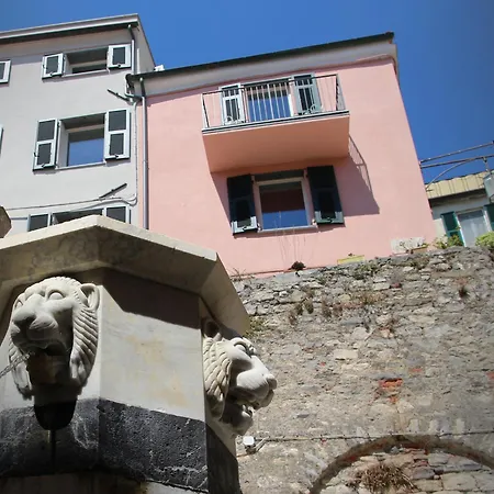 Colonna 24 Luxury Room In Portovenere Near 5 Terre-3